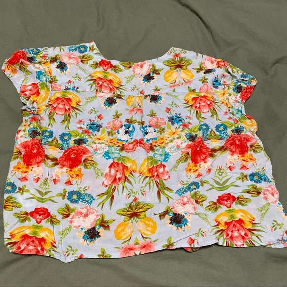 Tie front button down blouse - Picture 6 of 6